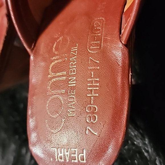 Connie Women's Red Heeled Mules. Lightly Used. Size 8M. - Picture 2 of 8